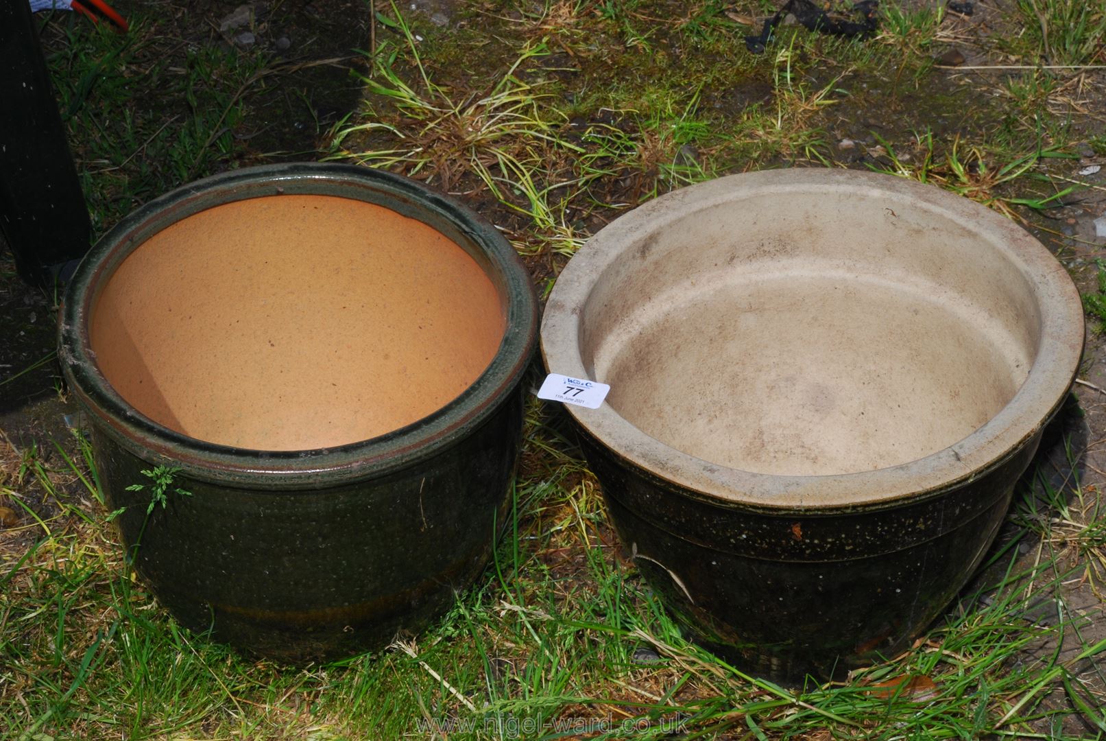 Two glazed garden planters (one a/f).