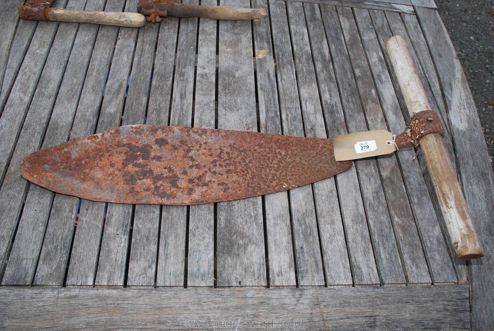 A hay/silage knife.