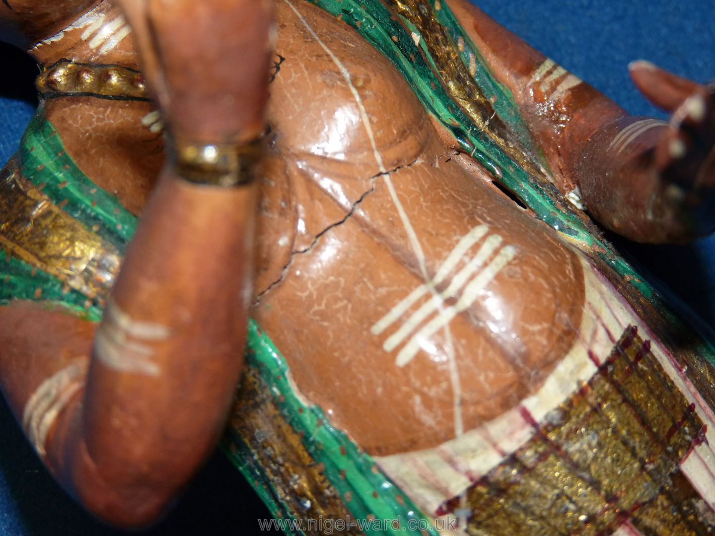 A very good Indian carved wood figure of a wealthy Hindu devotee or pilgrim, circa 1900, - Image 3 of 6