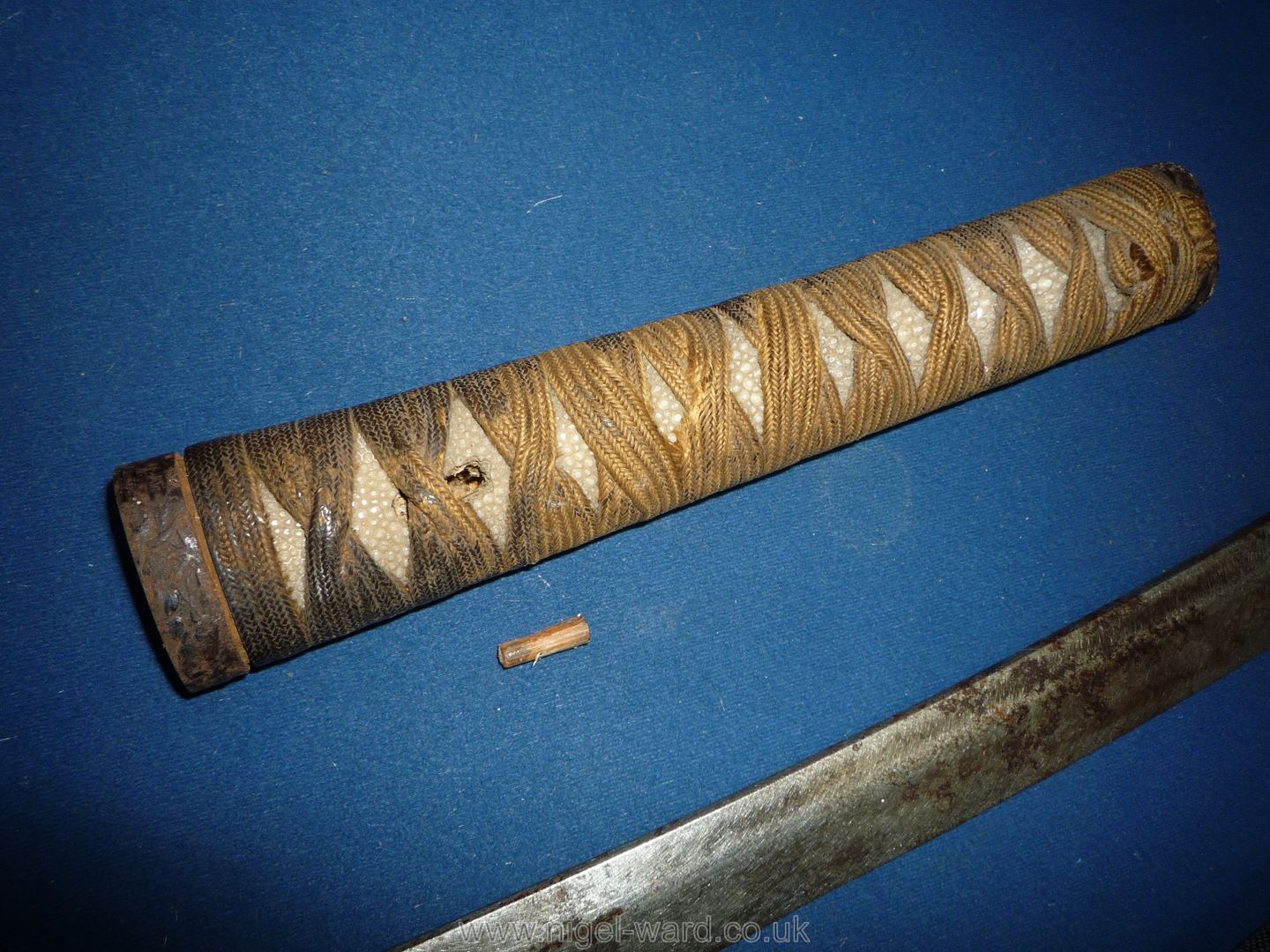 A remarkably sharp edged Samurai Sword/Katana, the blade rust marked, - Image 11 of 22