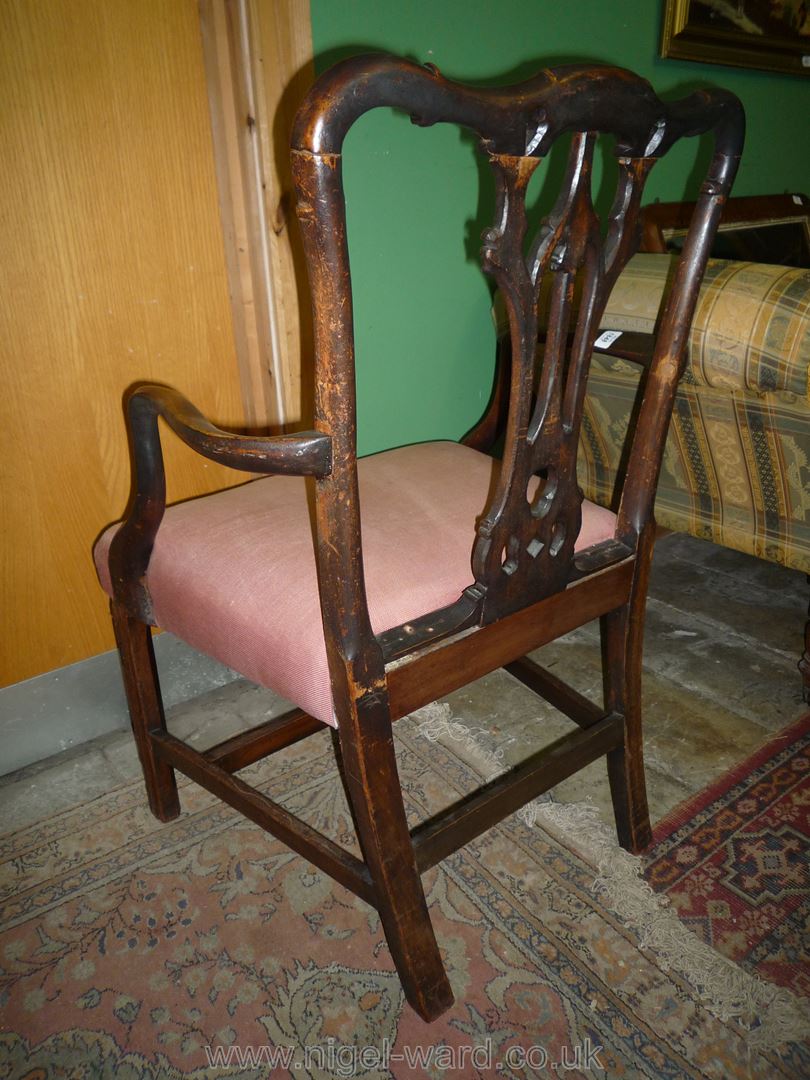 A good Georgian Chippendale style, c. 1750, of generous proportions and with well-detailed carving. - Image 2 of 3