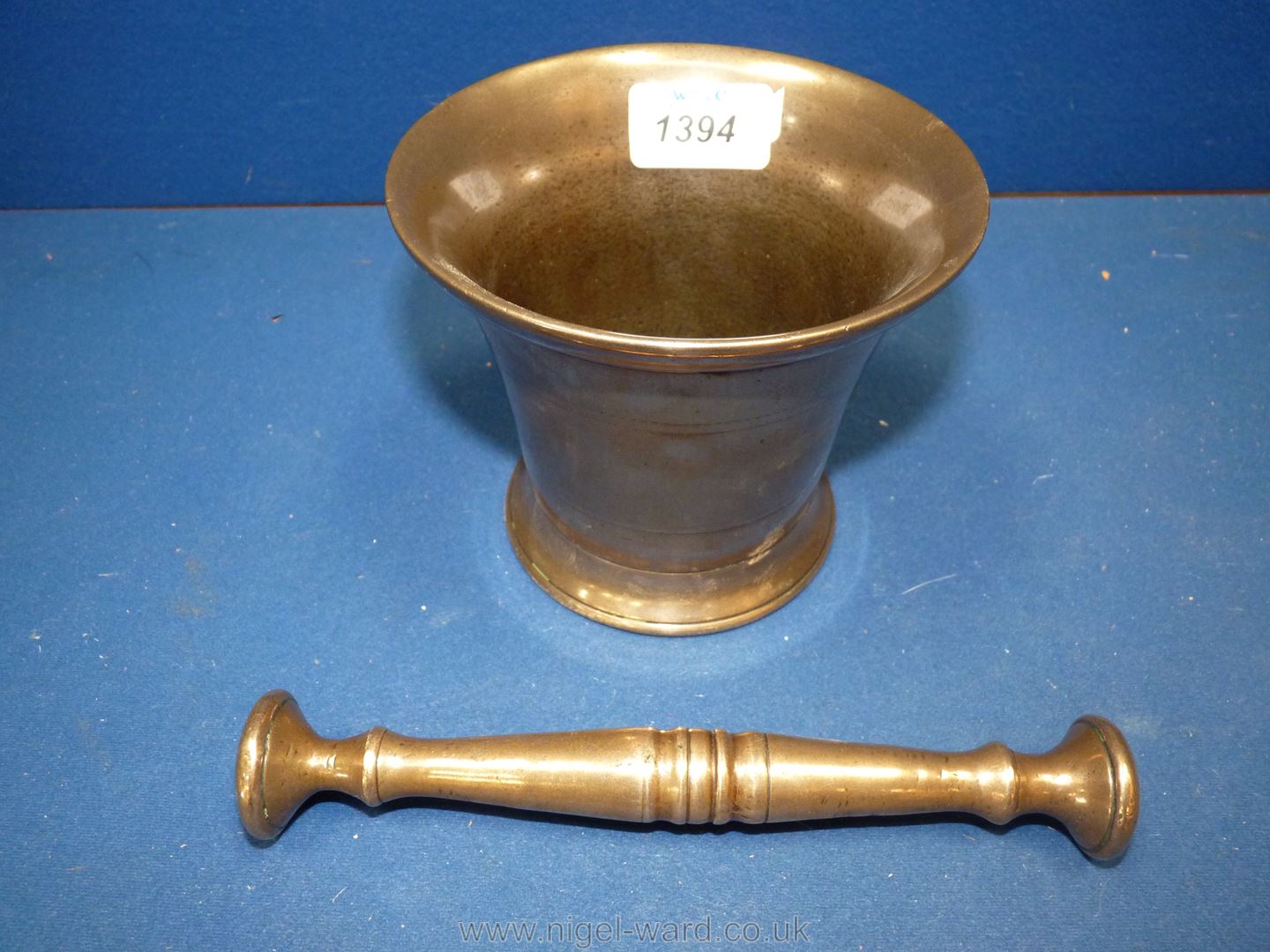 A fine old bell metal Pestle & Mortar, shiny from use, - Image 5 of 6