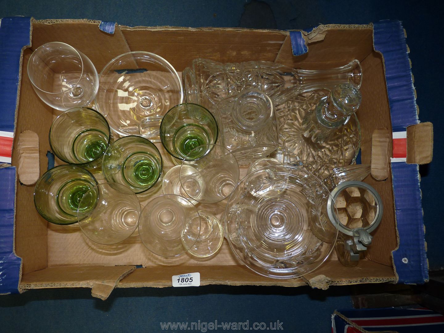A large quantity of glass including etched glasses,