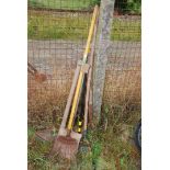 Quantity of garden tools including rakes,