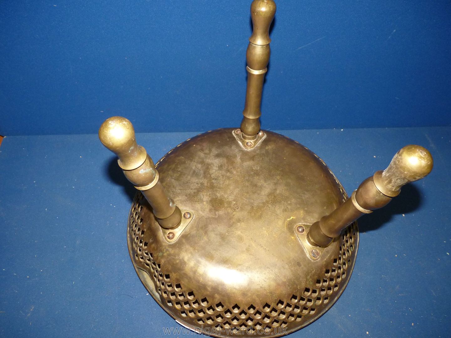 An unusual Indian brass and iron food warming low table, - Image 3 of 4