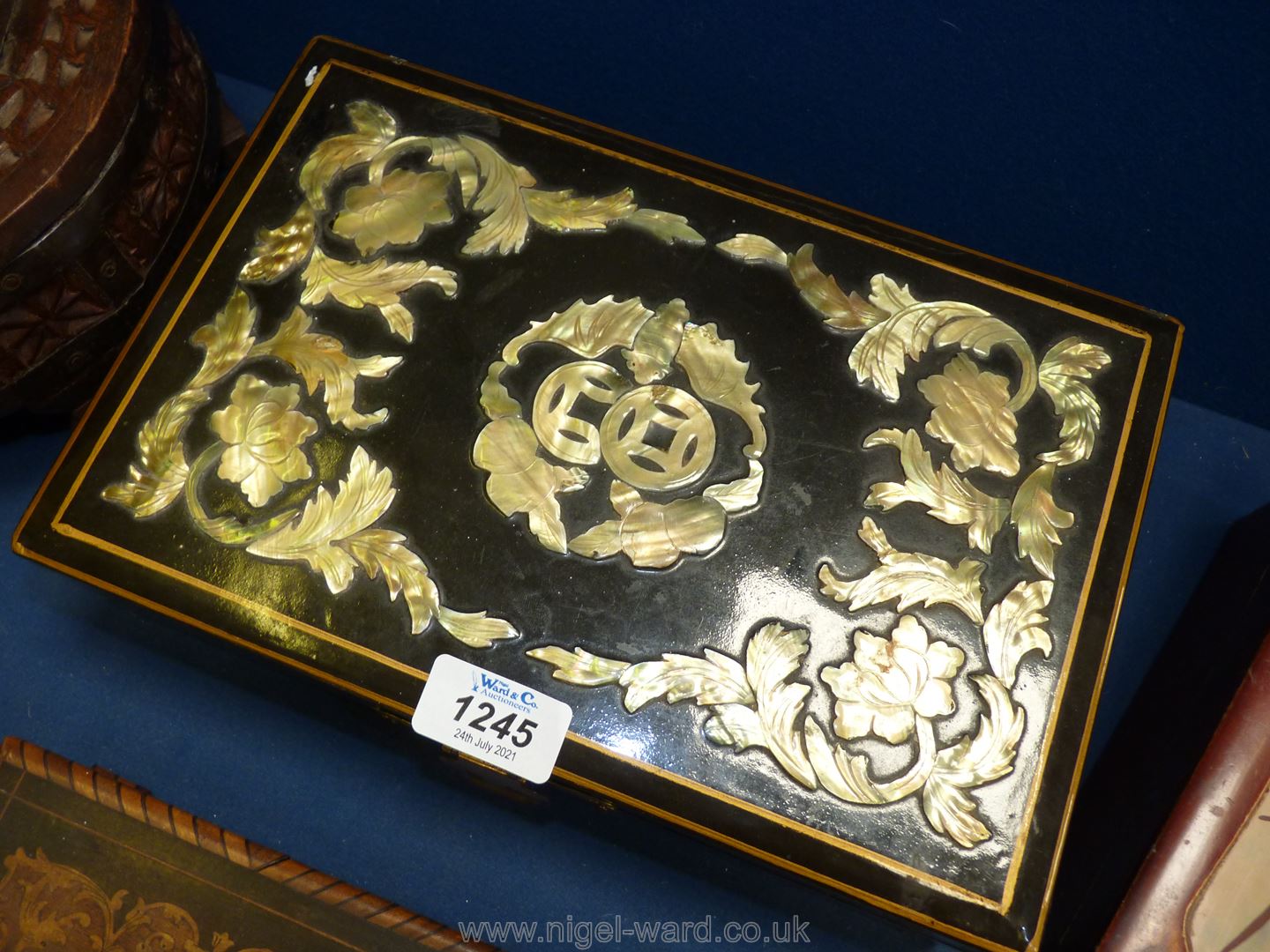 A quantity of oriental boxes including ream with painted detail, brass flower detail, - Image 4 of 5