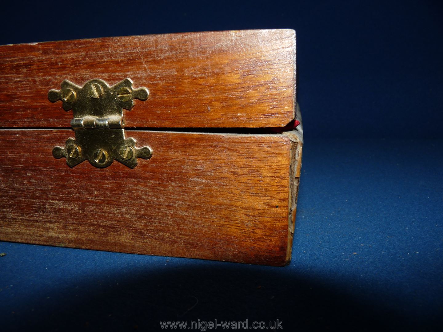 A boxed canteen of Newbridge Cutlery in Kings pattern, three teaspoons missing. - Image 10 of 15