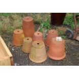 7 x various sized terracotta planters, some a/f.