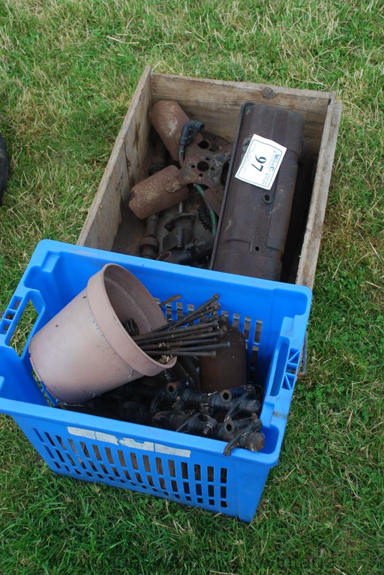 Two boxes of T20 engine parts including fan, oil pump, manifold, rocker cover, push-rods, rockers, - Image 2 of 2