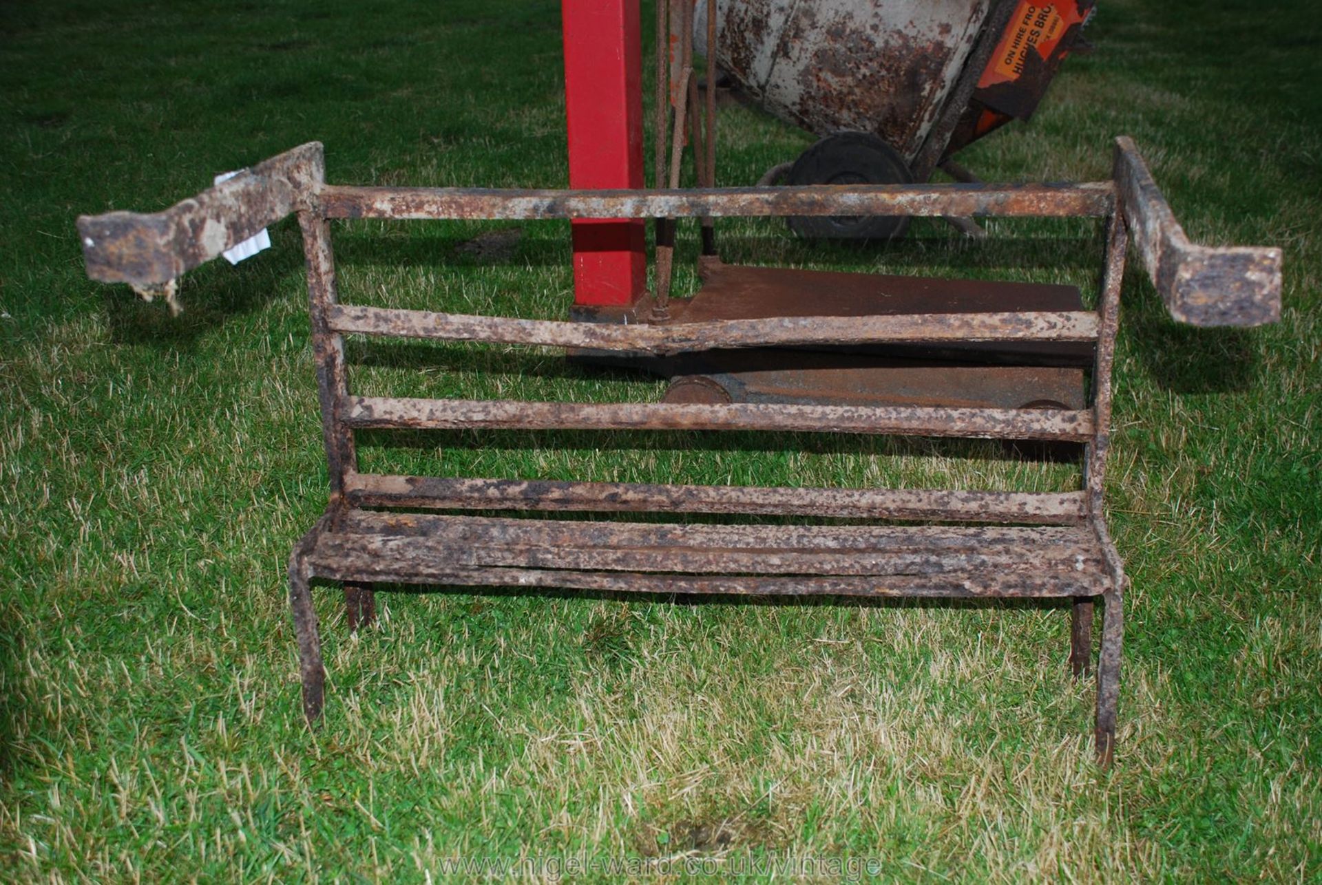 A Dog grate, a/f, built-in type. - Image 5 of 7