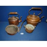 Two copper kettles (one with acorn finial), copper pan and small pot, all a/f.