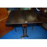 Gateleg table on turned legs,