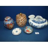 A small quantity of oriental ginger jars, trinket dishes and a Chinese chamber pot (no lid).