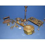 A quantity of brass items including warming pan, trivet etc.