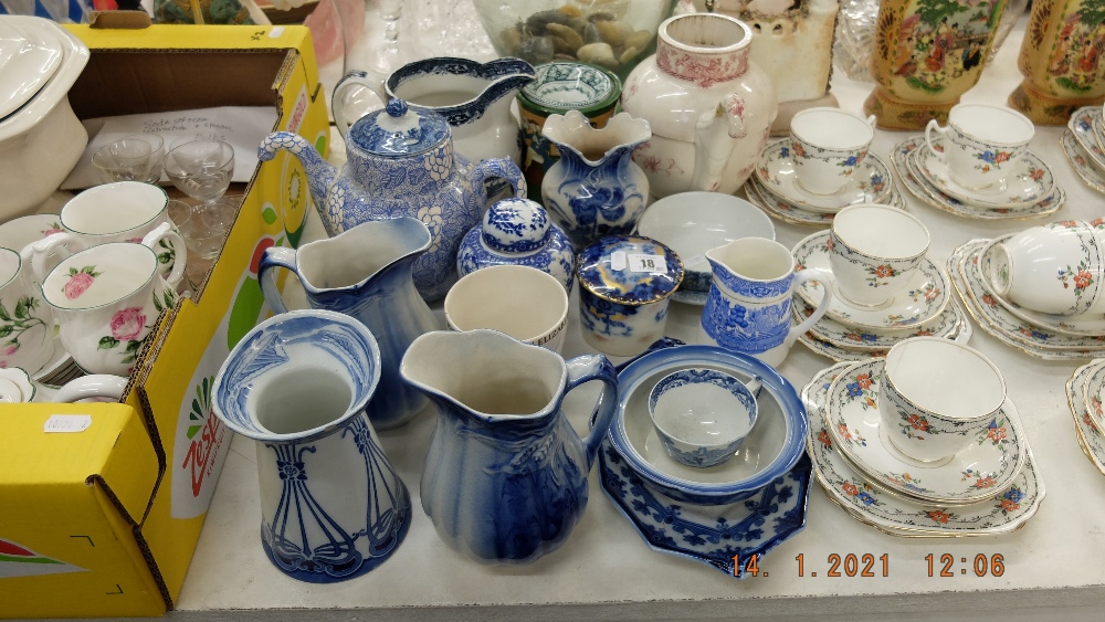 A qty of assorted china