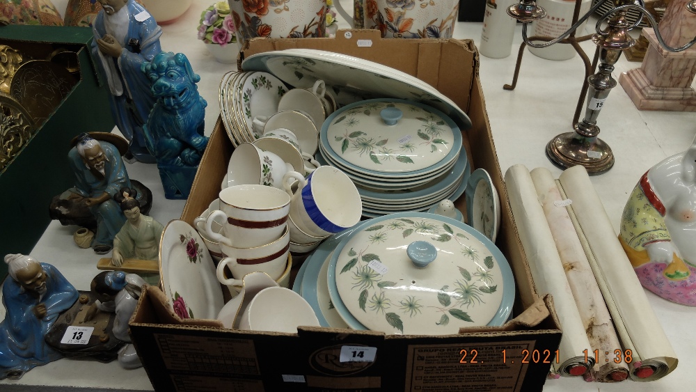 A part dinner set and a part tea set