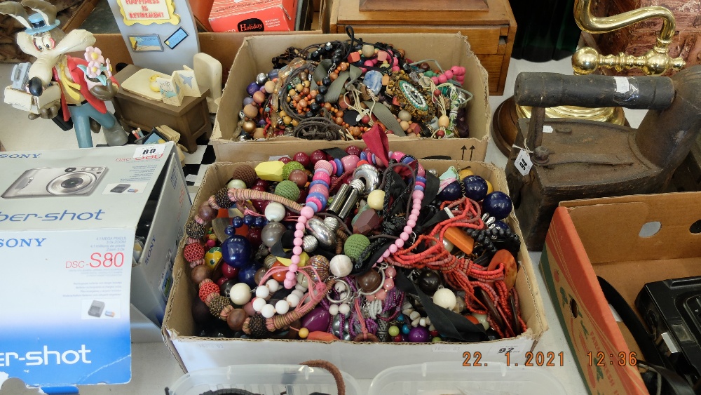 100 assorted necklaces, approx.