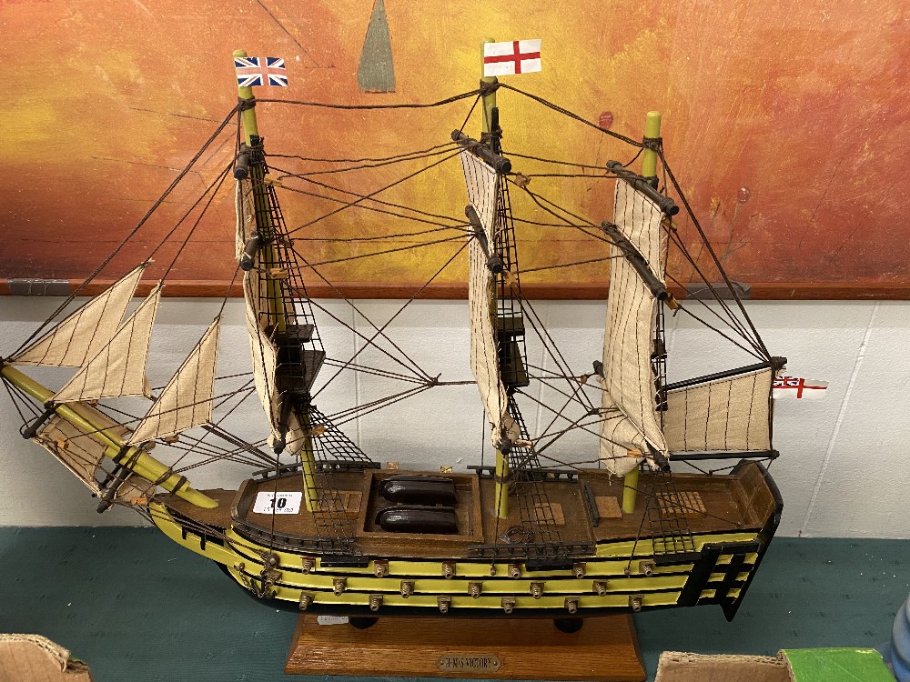 A model of HMS Victory - Image 2 of 2