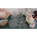 A small qty of glassware