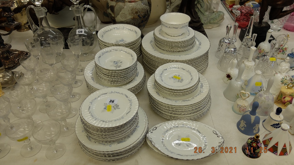 A Paragon 'Morning-Rose' dinner set