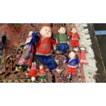 A small qty of oriental dolls