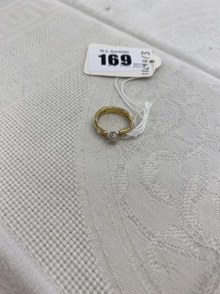 18ct Yellow/ White Gold hallmarked single stone Diamond ring,
