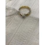 18ct Yellow/ White Gold hallmarked single stone Diamond ring,