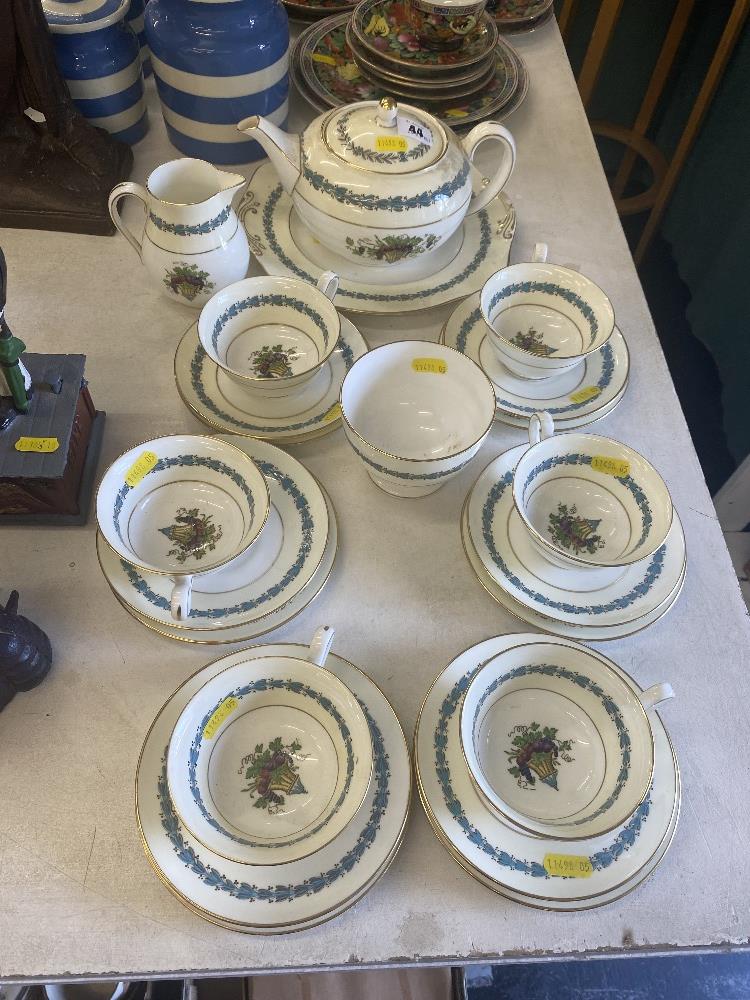 A Wedgewood Appledore six place part tea set