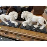 A pair of marbled Lions on bases
