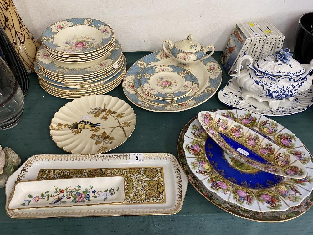 A qty of assorted china