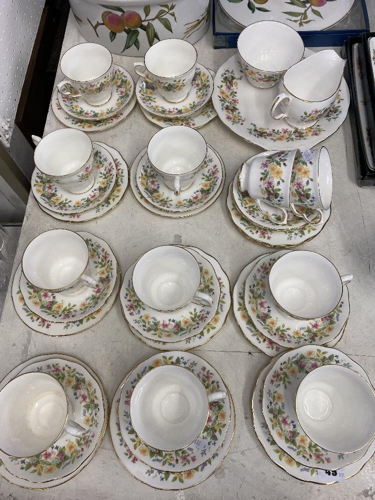 A Colclough Hedgerow tea set and two Minton boxed plates