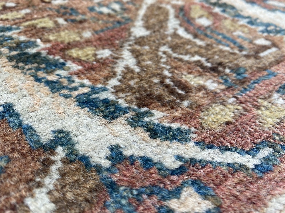 A large Persian rug, - Image 3 of 46