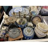 A qty of assorted china