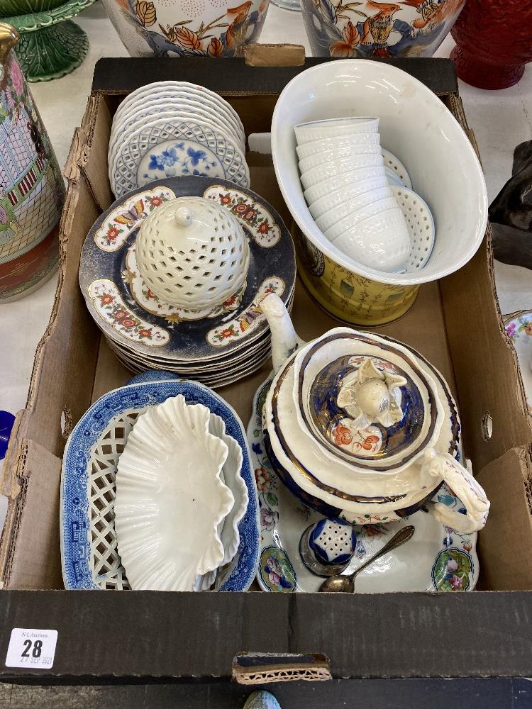 A qty of assorted china