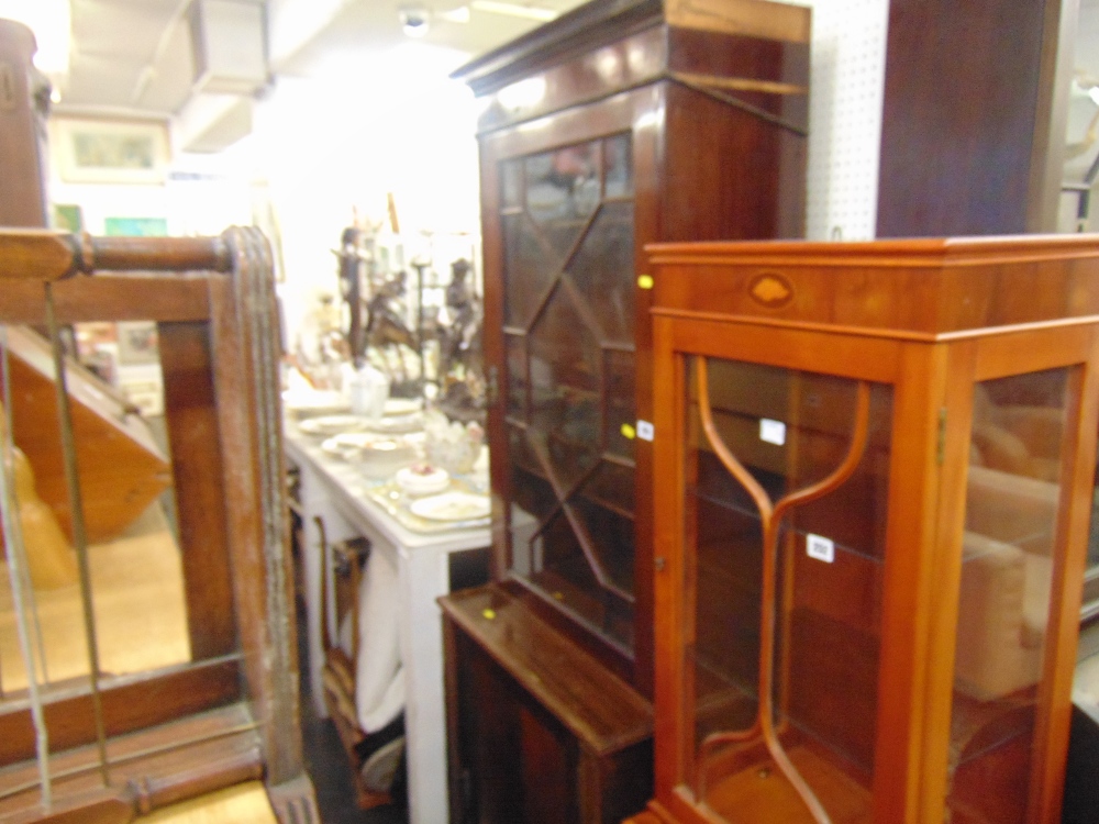 A mahogany bookcase on a cupboard base - Image 3 of 4