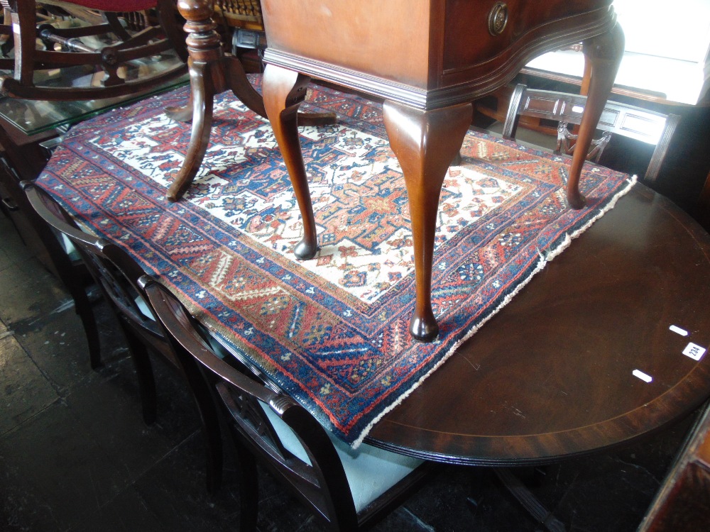 A Regency style dining room suite; table with extra leaf, - Image 4 of 4
