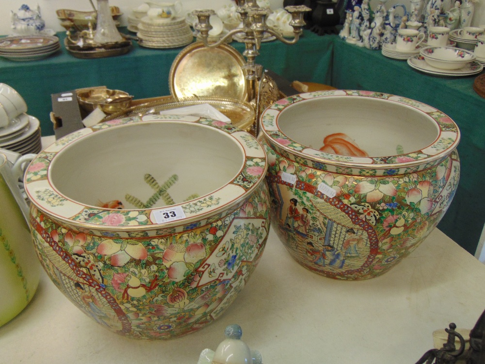 A pair of Canton fishbowl's, - Image 3 of 3