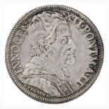Innocenzo XII (1691-1700) Mezza piastra A. II – Munt. 27 AG (g 15,84) RR