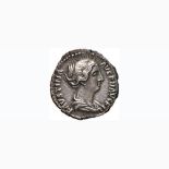 Faustina II (moglie di Marco Aurelio) Denario – R/ La Concordia seduta a s. – RIC 502A AG (g