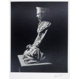 Horst P. Horst (das ist: Horst Paul Albert Bohrmann). Betende Nonne. Original-Photographie.