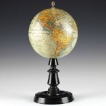 Globus - - Erdglobus von J. Forest. Paris um 1910, bezeichnet "Globe Terrestre, 1: 80.000.000 ou 0,