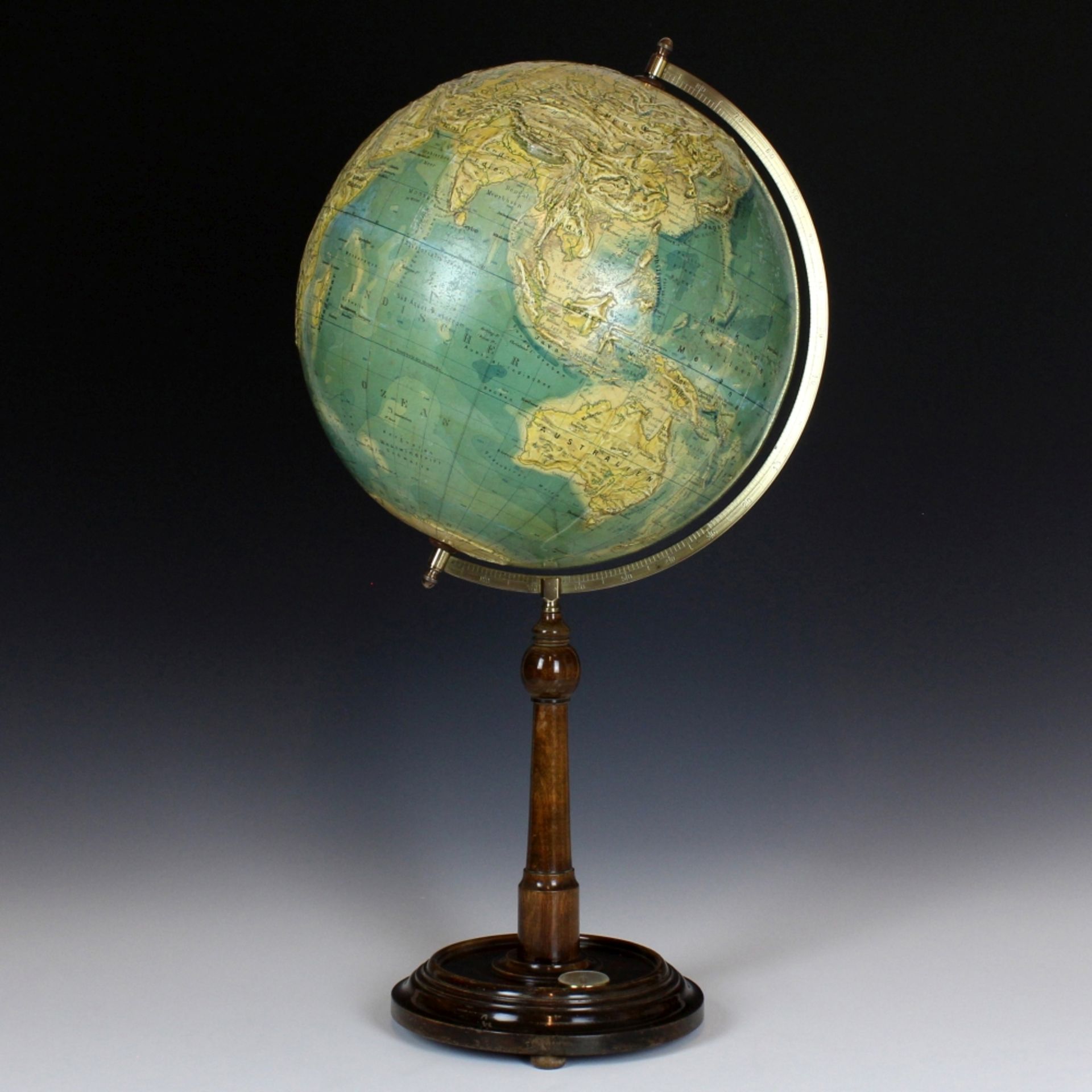 Globes & Astronomy - -