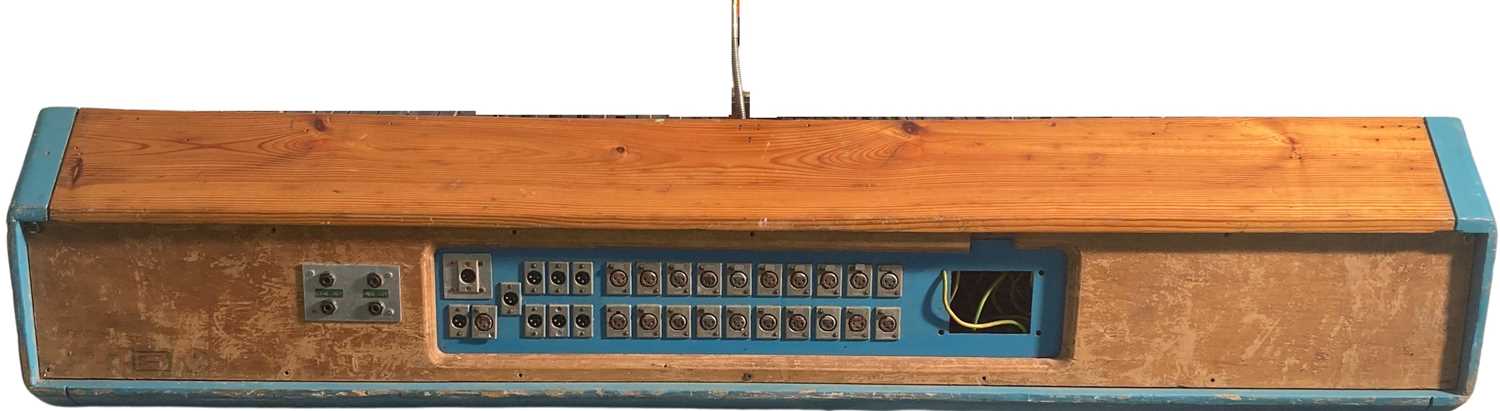 Vintage 20 Channel Mixing Desk - 33 - Image 17 of 17