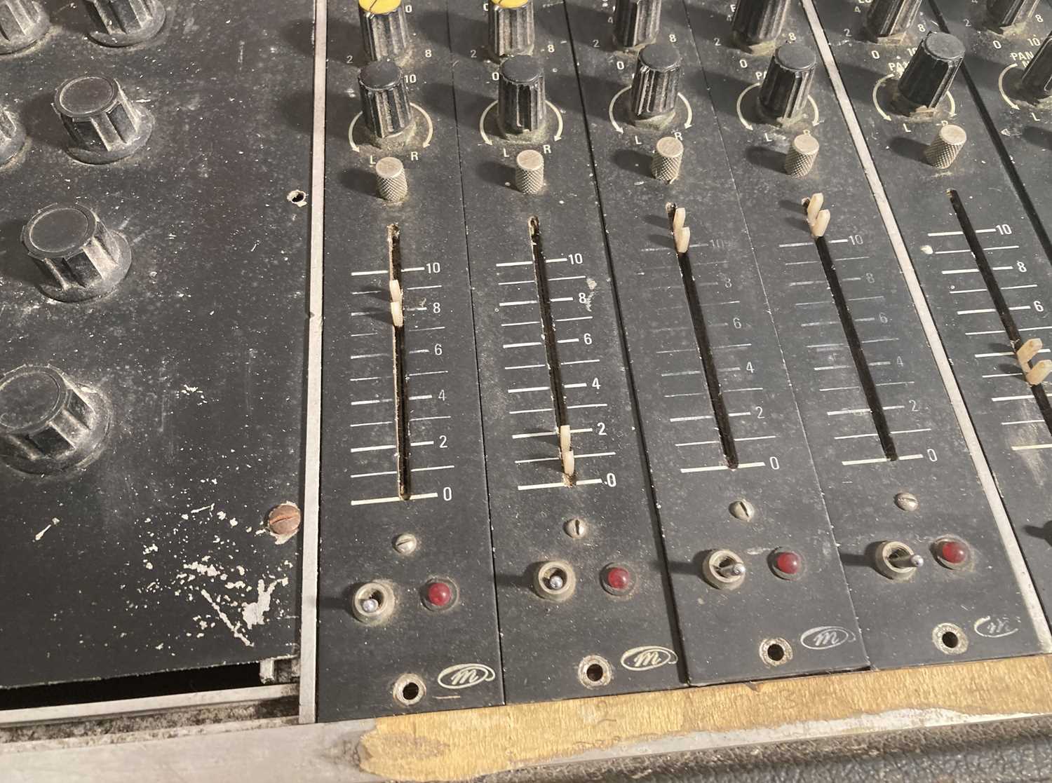 Vintage 20 Channel Mixing Desk - 33 - Image 6 of 17