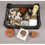 A box of collectables. Includes thimbles, buttons, Stratton compact, Wade etc.
