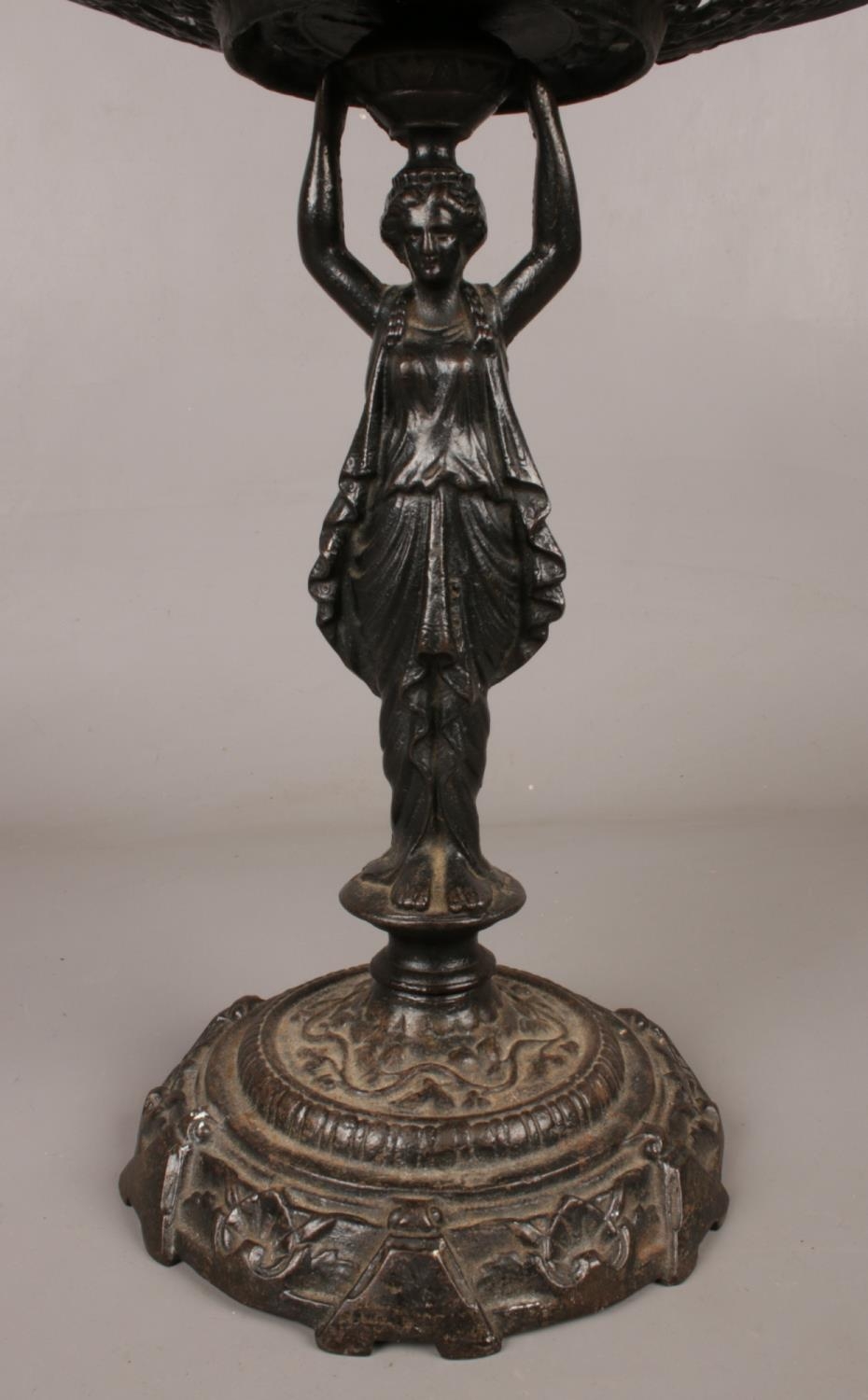 A cast iron 'Lady Tessa' centrepiece. Decorated in a classical style. H: 34cm, W: 29cm. Condition - Image 3 of 3