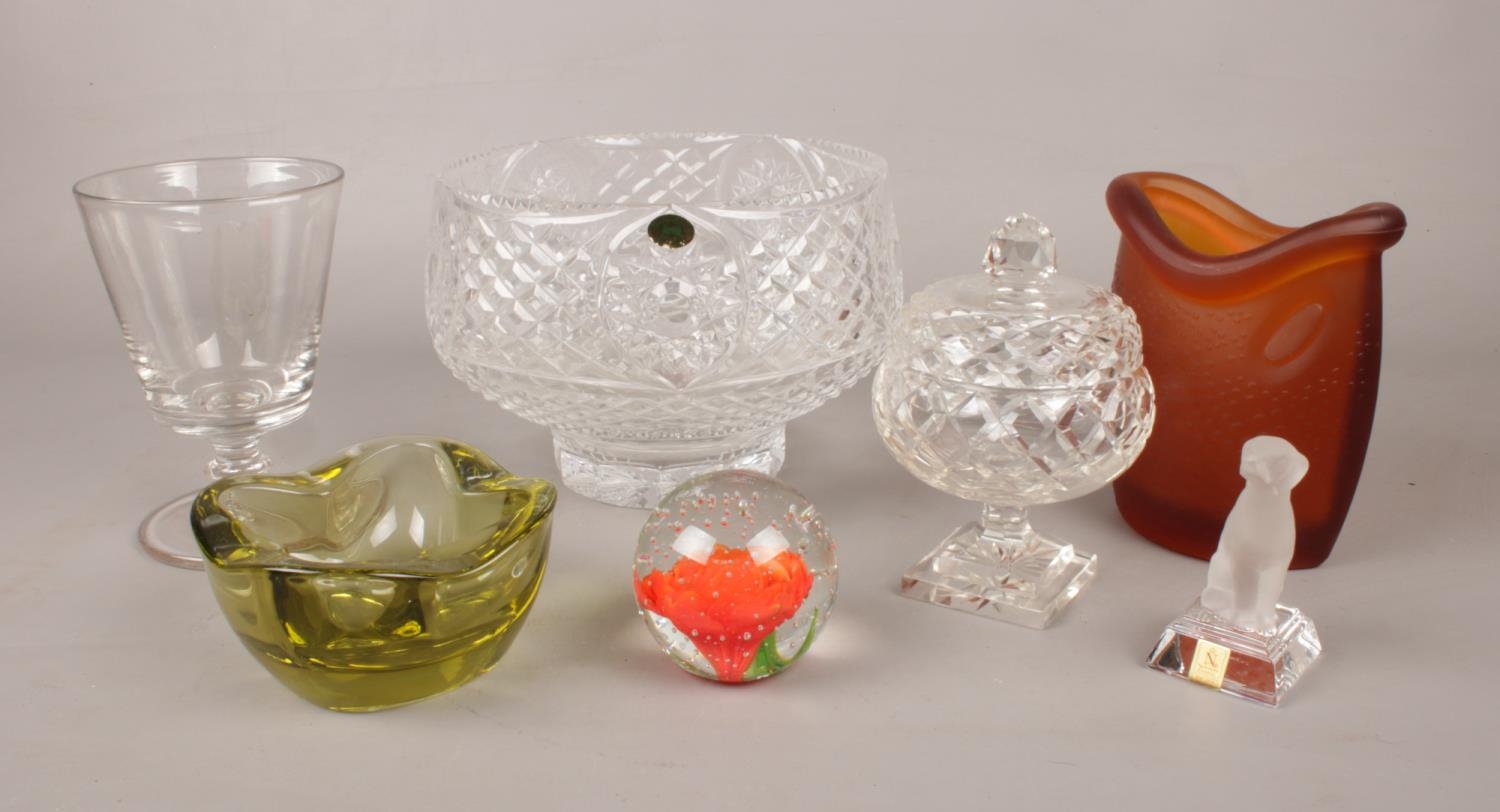 A collection of glassware. Includes Mariscal fish vase, rummer, paperweight etc.