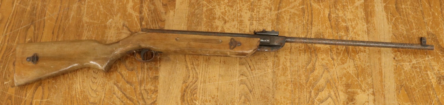A .177 calibre break barrel air rifle. CAN NOT POST. Barrel and makers mark rusted. Cocks and - Image 2 of 3
