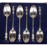 A cased set of silver Apostle spoons. Assayed London 1921 by Josiah Williams & Co. 69g.