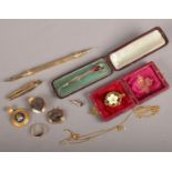A quantity of mostly vintage jewellery. Including mourning pendants, yellow metal propelling pencil,
